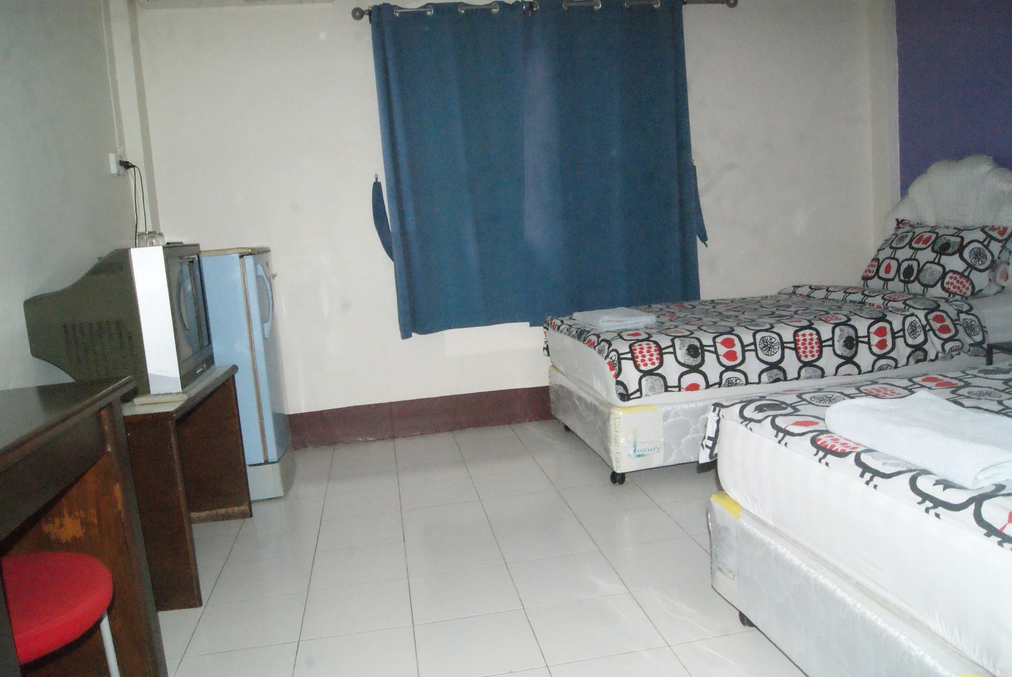 Pineapple Guesthouse Karon Exterior photo