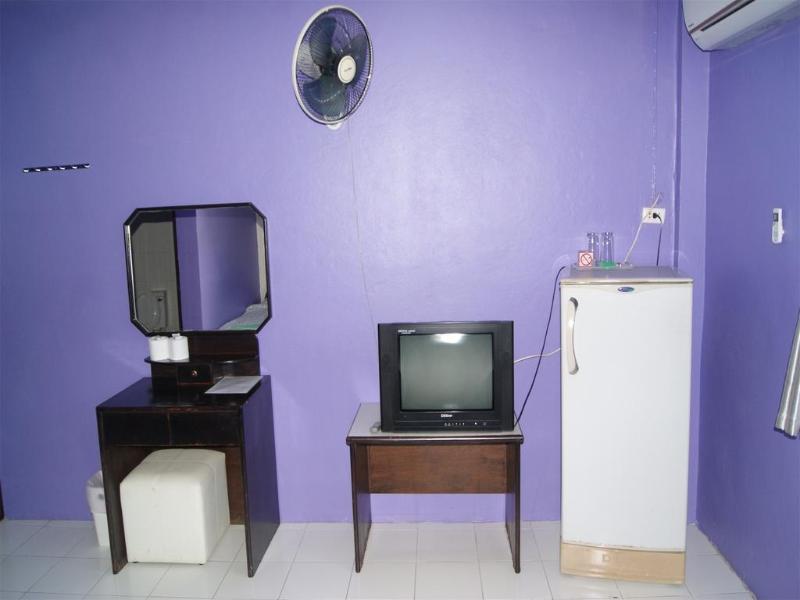 Pineapple Guesthouse Karon Exterior photo