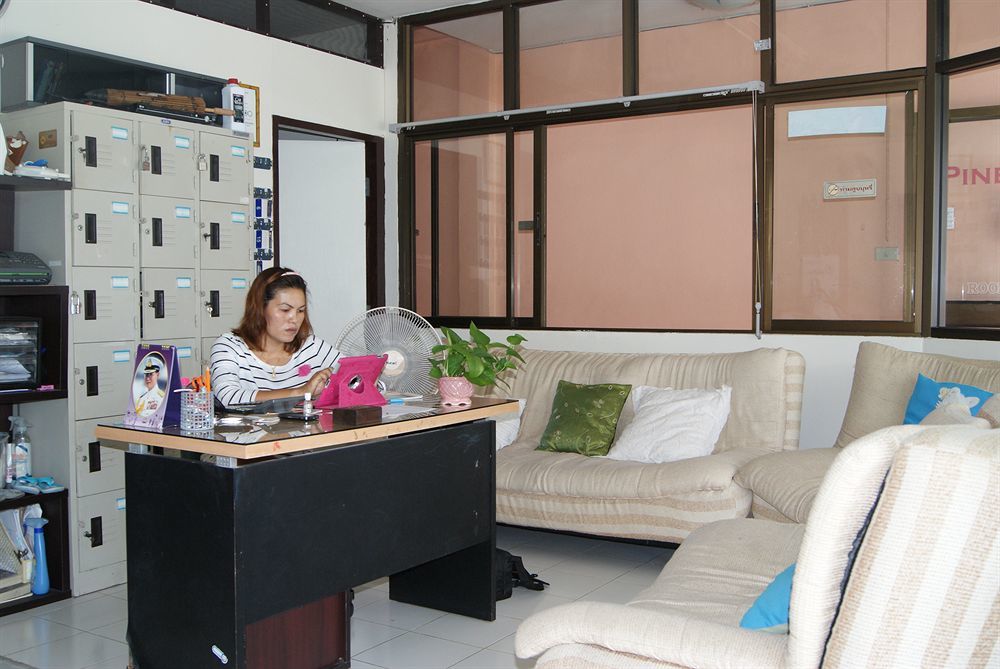 Pineapple Guesthouse Karon Exterior photo