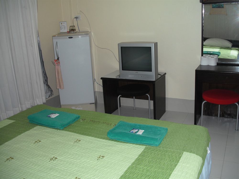 Pineapple Guesthouse Karon Exterior photo