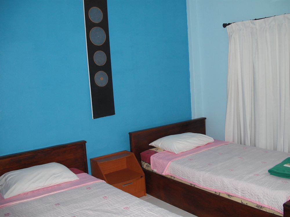 Pineapple Guesthouse Karon Exterior photo